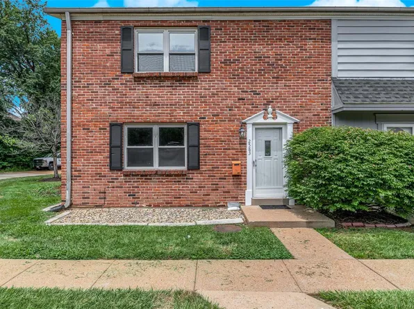 2583 Grayland Walk, Saint Louis, MO 63129