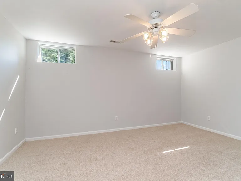3603 Carolina Ct — Photo 24