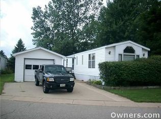 5770 Arbutus St, Kalamazoo, MI 49009