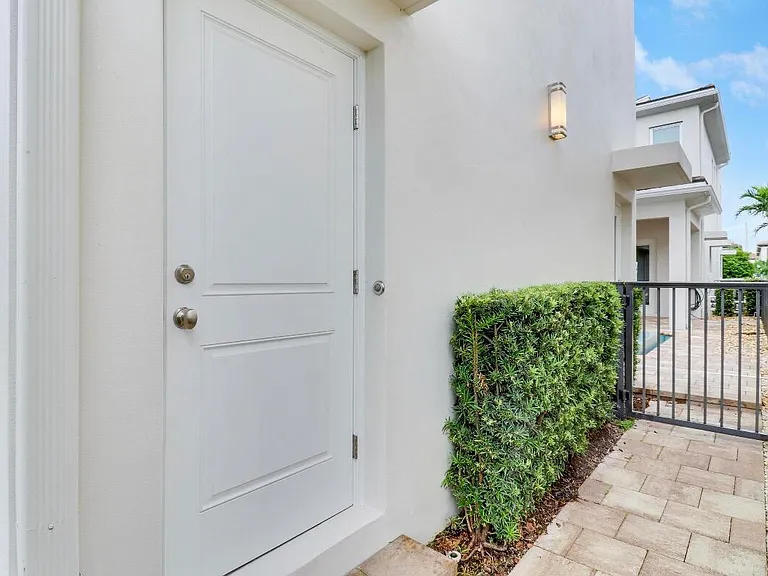 5029 Grandiflora Rd — Photo 39