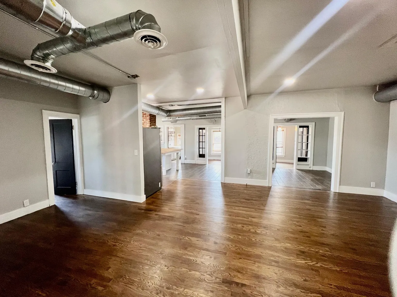 4 bed, 1500 sqft, $2,000 — Photo 4