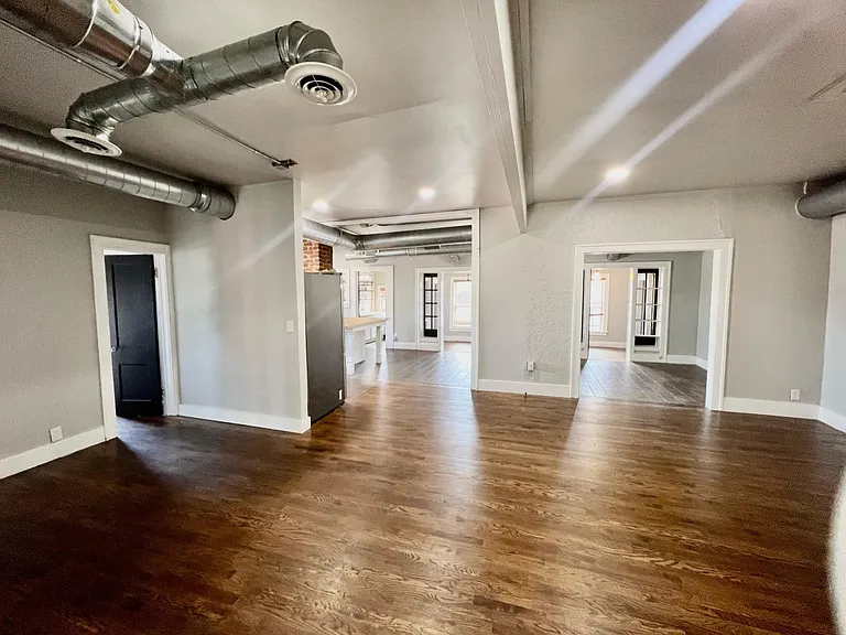 220 W Latimer St #B — Photo 4