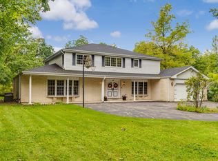 693 Longwood Dr, Lake Forest, IL 60045