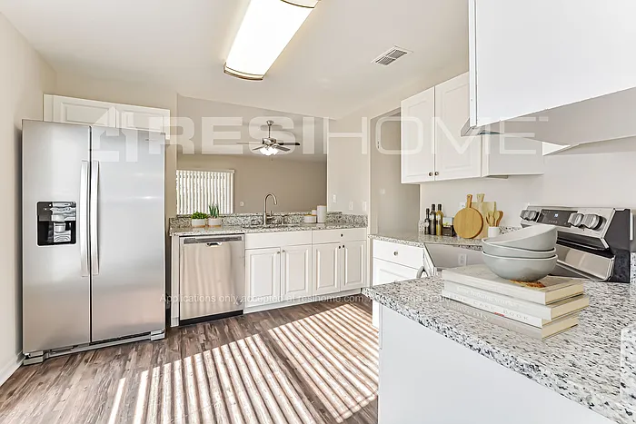 1540 Oak Hill Trl — Photo 3