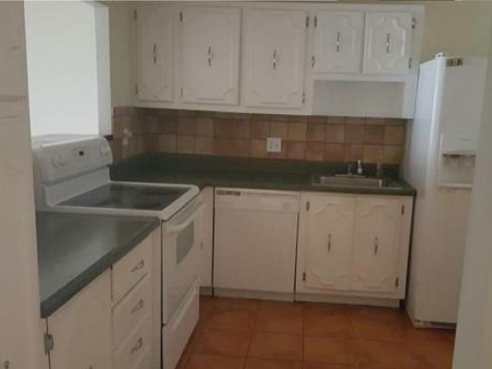 1st image of 2851 NE 183rd St APT 1511