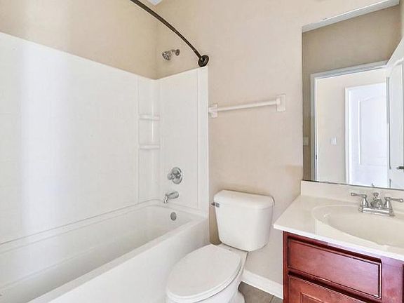 3rd image of 11747 Alexandra Dr