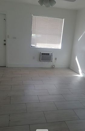 4th image of 1941 NE 159th St