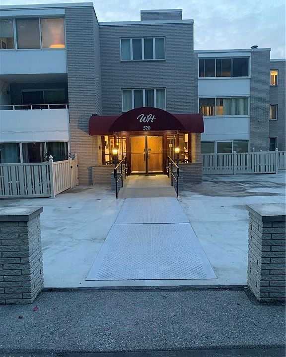 1st image of 520 Meredith Ln APT 418