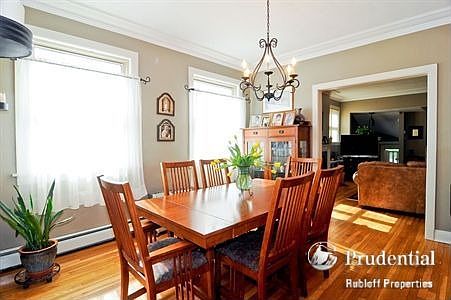 4th image of 2606 W Sunnyside Ave