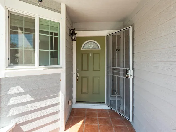 1039 Aston Circle, Santa Rosa, CA 95404