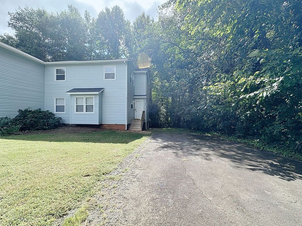 1st image of 2436 Moran St #2438
