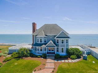 16 Holly Park Rd, Madison, CT 06443