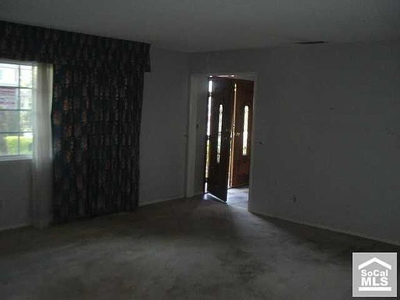 3rd image of 613 E Glenwood Ave