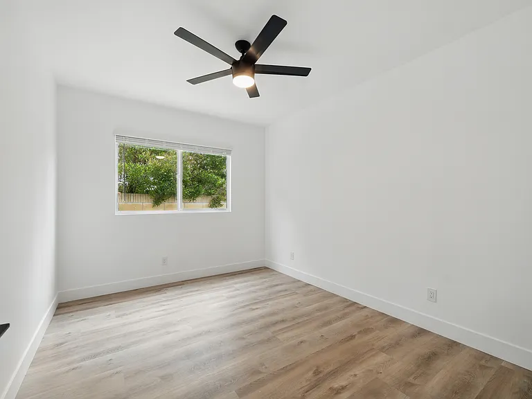 5614 Castana Ave #1&2 — Photo 14