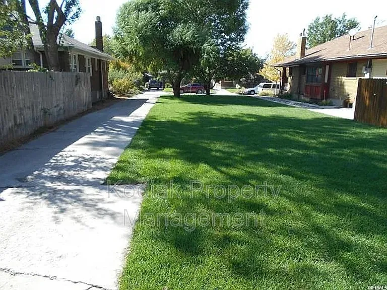 1987 S Lake St — Photo 14