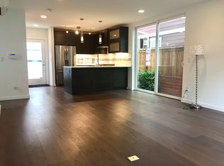 907 29th Ave S, Seattle, WA 98144