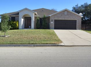 376 Rolling Hills Dr, Killeen, TX 76543