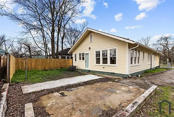 1233 Fulton Ave — Photo 16