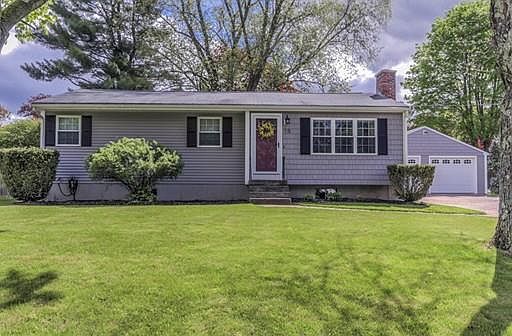 1st image of 15 Hemlock Dr