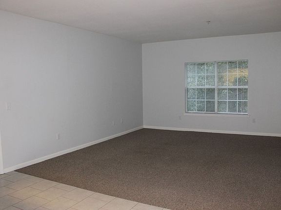 3rd image of 112 Union Cemetery Rd APT 321