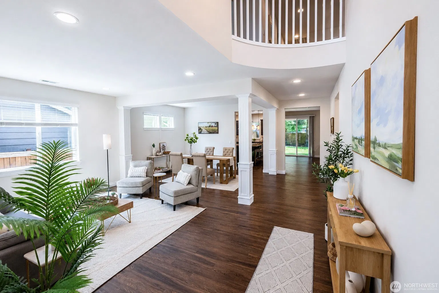 4 bed, 2.5 bath, 3221 sqft, $5,200 — Photo 4
