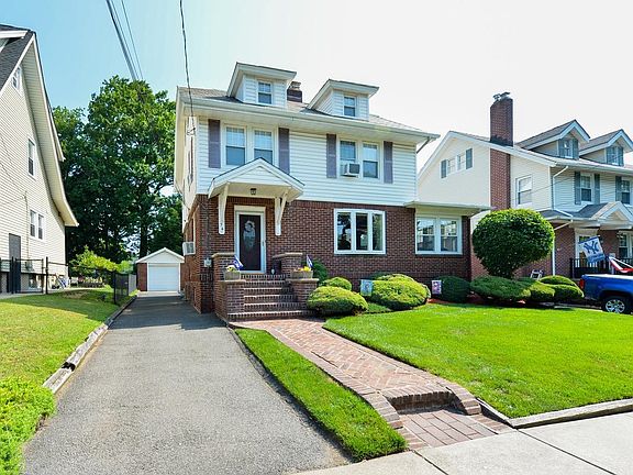 2nd image of 76 Poplar St