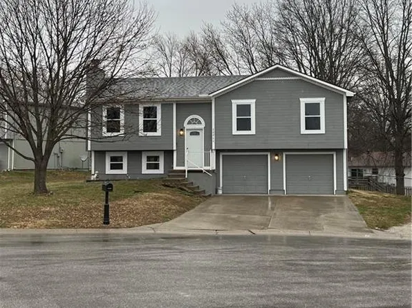 20225 E 17th Ct N, Independence, MO 64056