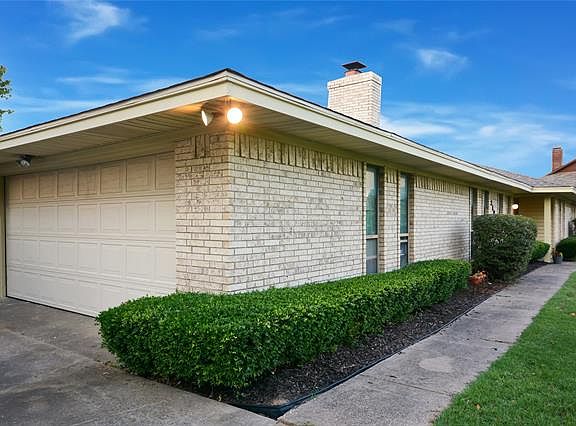 3rd image of 2190 Drain Dr