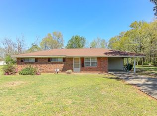 2261 Jess Lyons Rd, Columbus, MS 39705