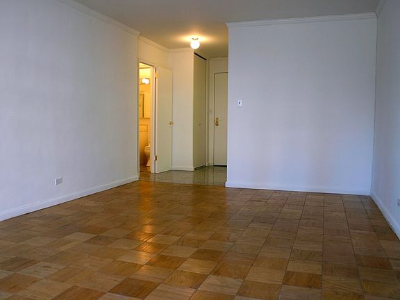 4th image of 330 E 46th St APT 8L