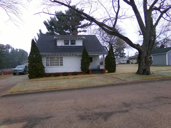 1208 E 9th St, Merrill, WI 54452