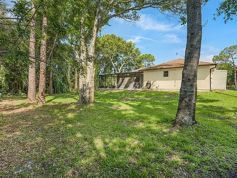 722 Carnival Ter — Photo 37
