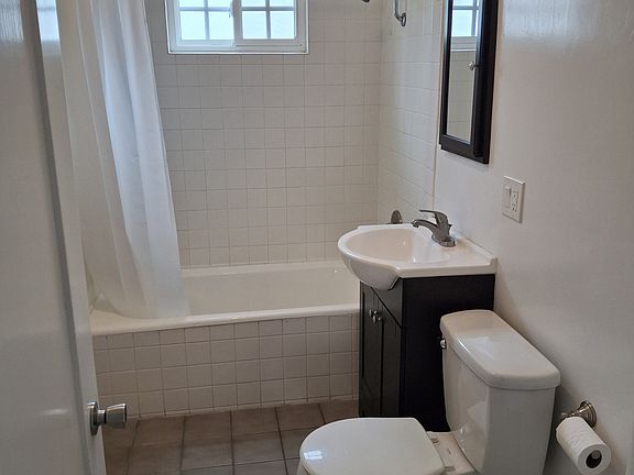 4th image of 3005 Central Ave