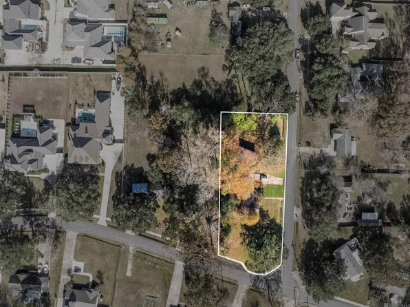 5034 Floynell Dr, Baton Rouge, LA 70809