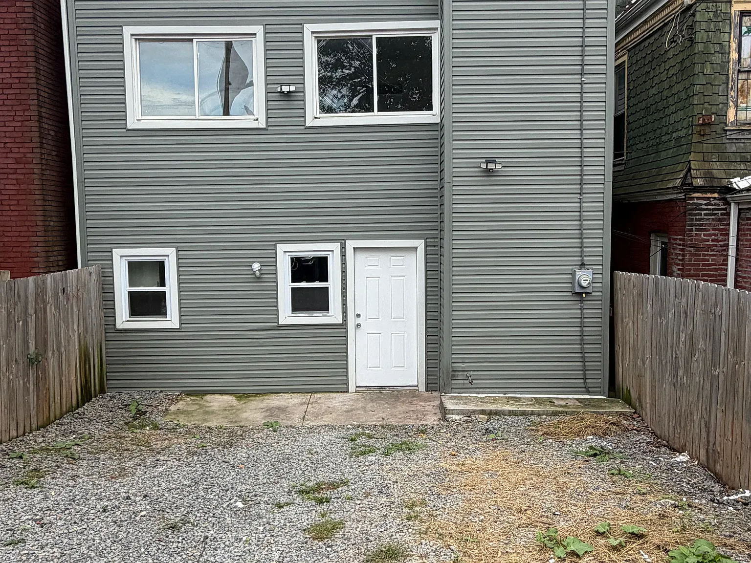 4 bed, 1680 sqft, $1,700 — Photo 2