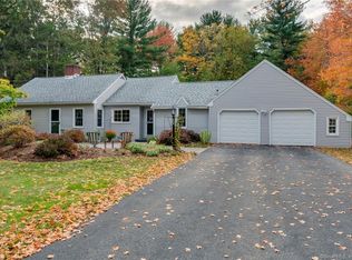 1265 East St N, Suffield, CT 06078