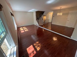 8985 Omega Ct, Springfield, VA 22152