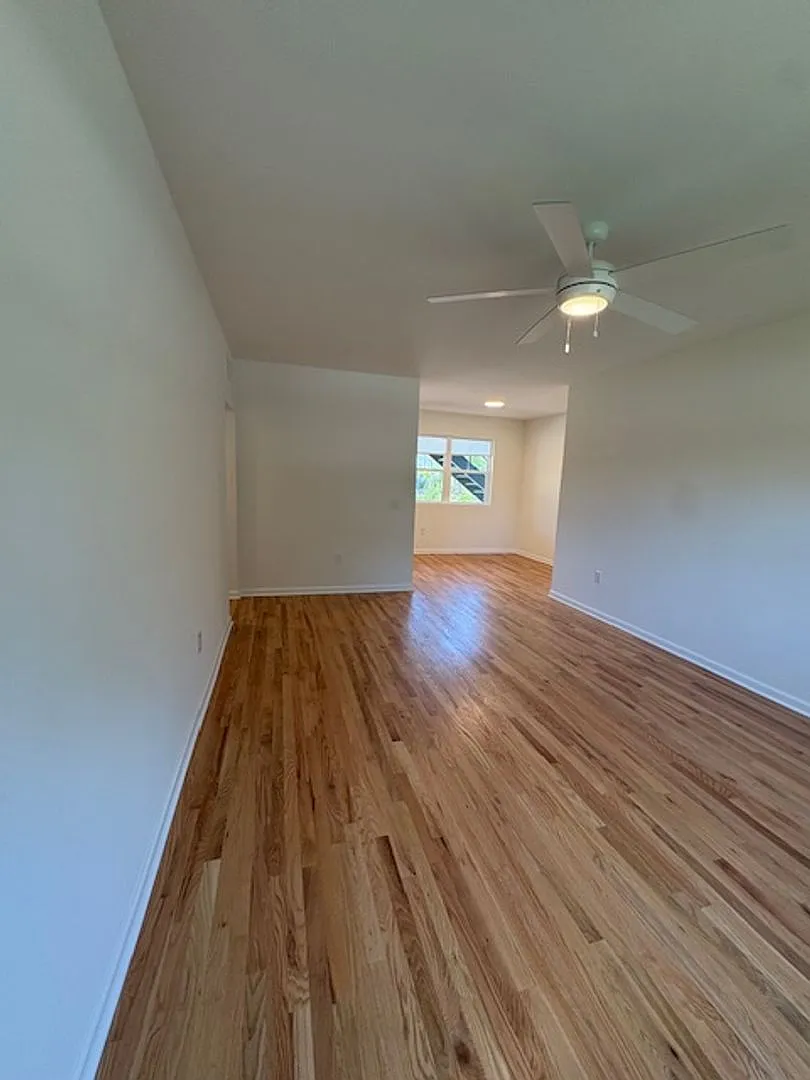 Fully Renovated Three Bedroom Condo 10 mins from MUSC! — Photo 4