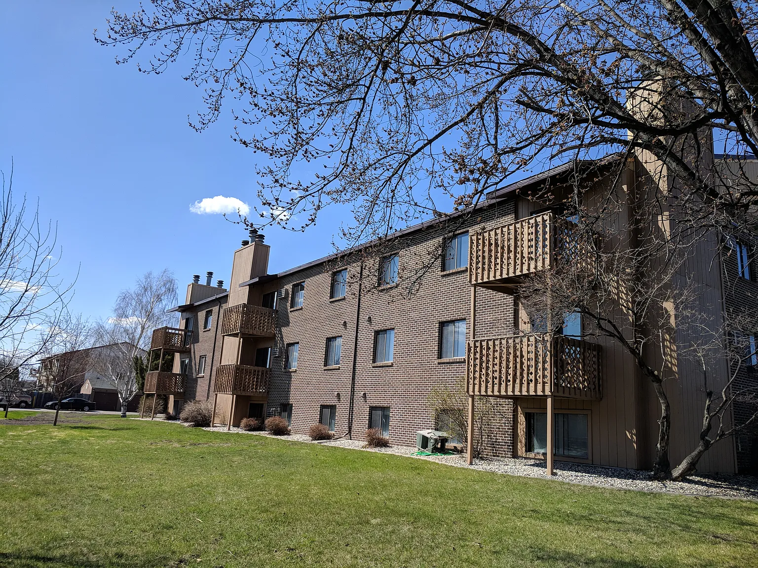 Woodbury I Apartments — Photo 3