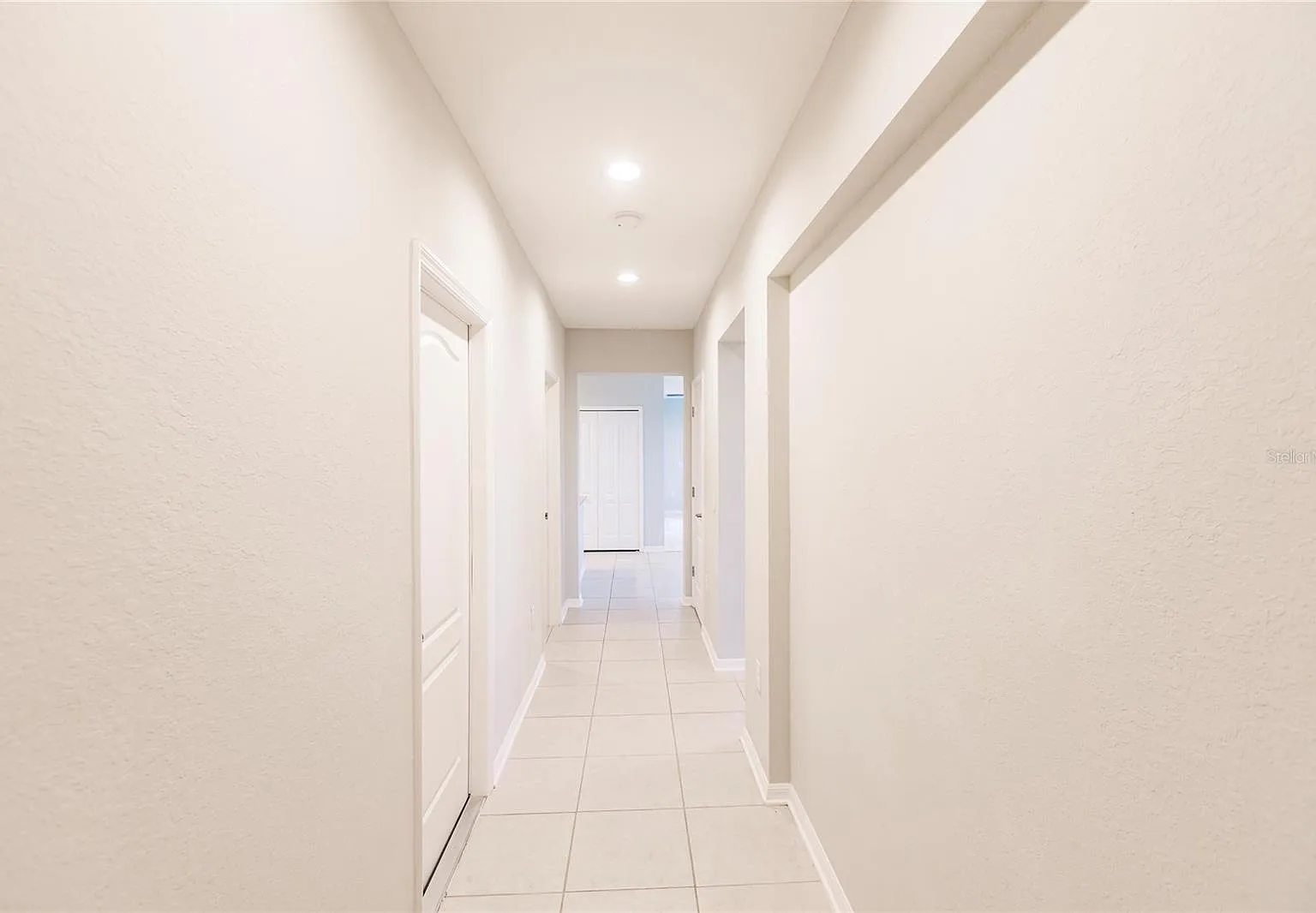 2 bed, 1258 sqft, $1,900 — Photo 4