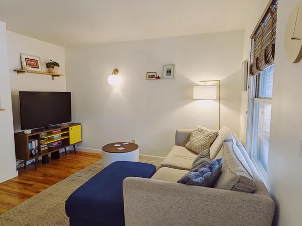 350 N Millward St APT 7, Jackson, WY 83001