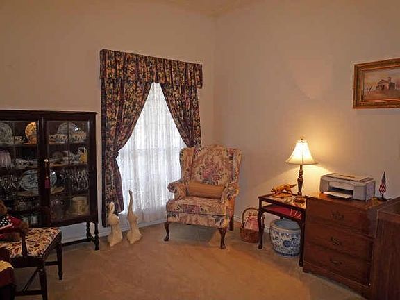 4th image of 2521 Danny Ln