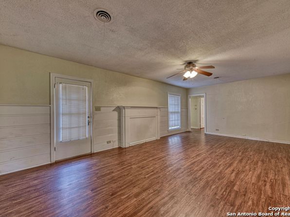 4827 Betty Lou Dr