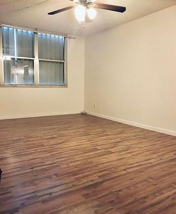 3rd image of 1150 Hillsboro Mile APT 212
