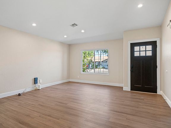 4th image of 11223 E RAMONA Avenue