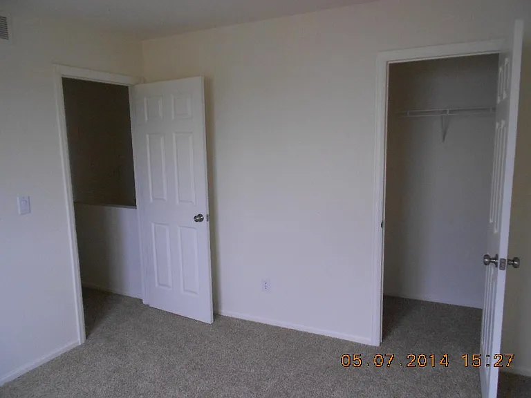 4205 W Kenyon Ave — Photo 2