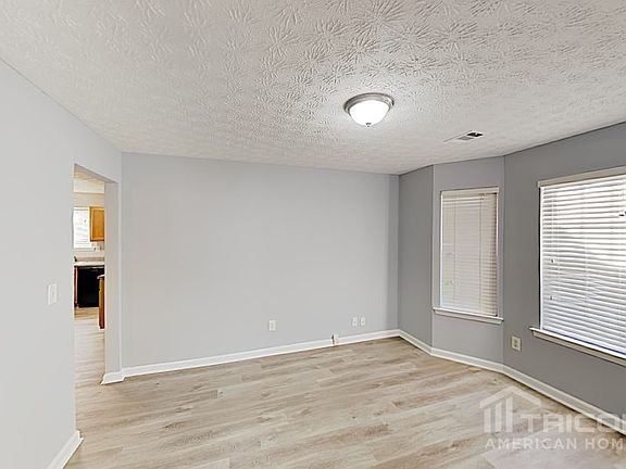 4th image of 755 White Dove Dr