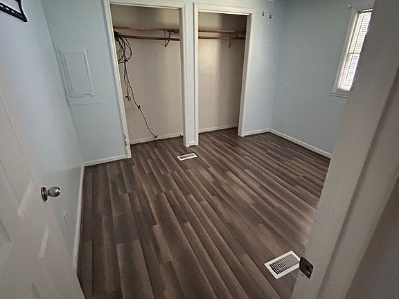 2nd image of 1142 Cummings St