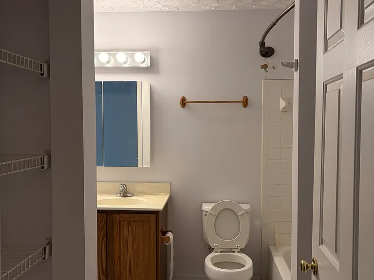 141 Foxview Dr — Photo 6