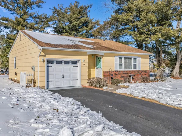 38 Eton Road, Toms River, NJ 08757